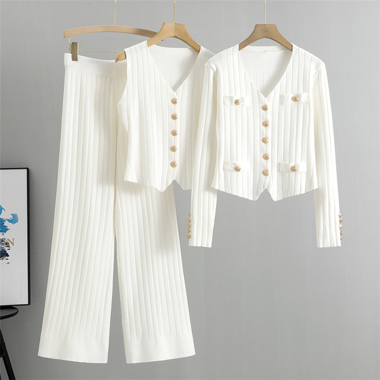Selene | Chic 3-Piece Women's Suit Ensemble