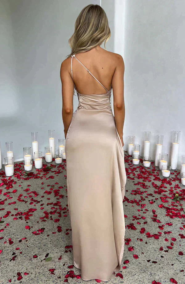 Bianca | Alluring Elegance Maxi Dress