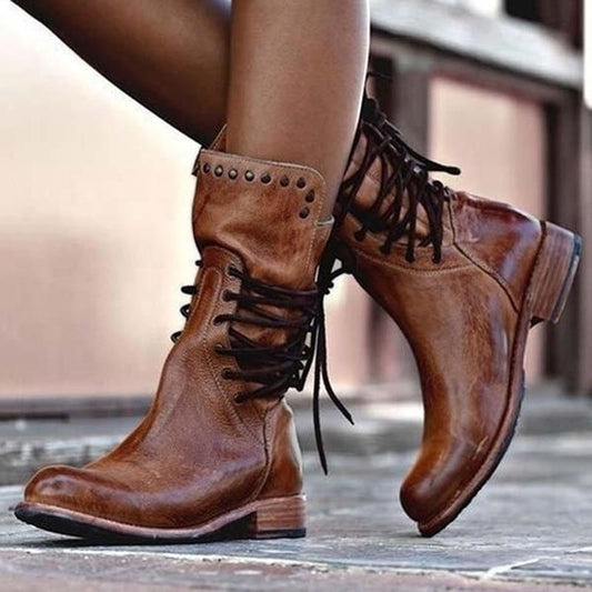 Luna | Aruna Tahi | Chic Boots from the New Collection