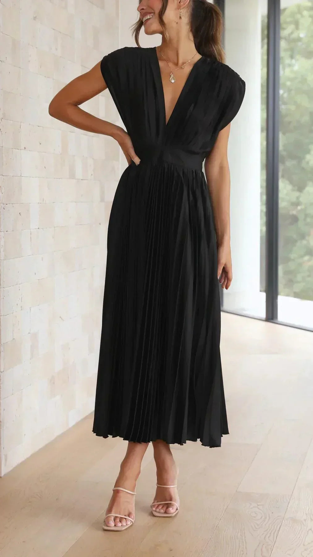 Sienna | Chic Pleated Evening Dress